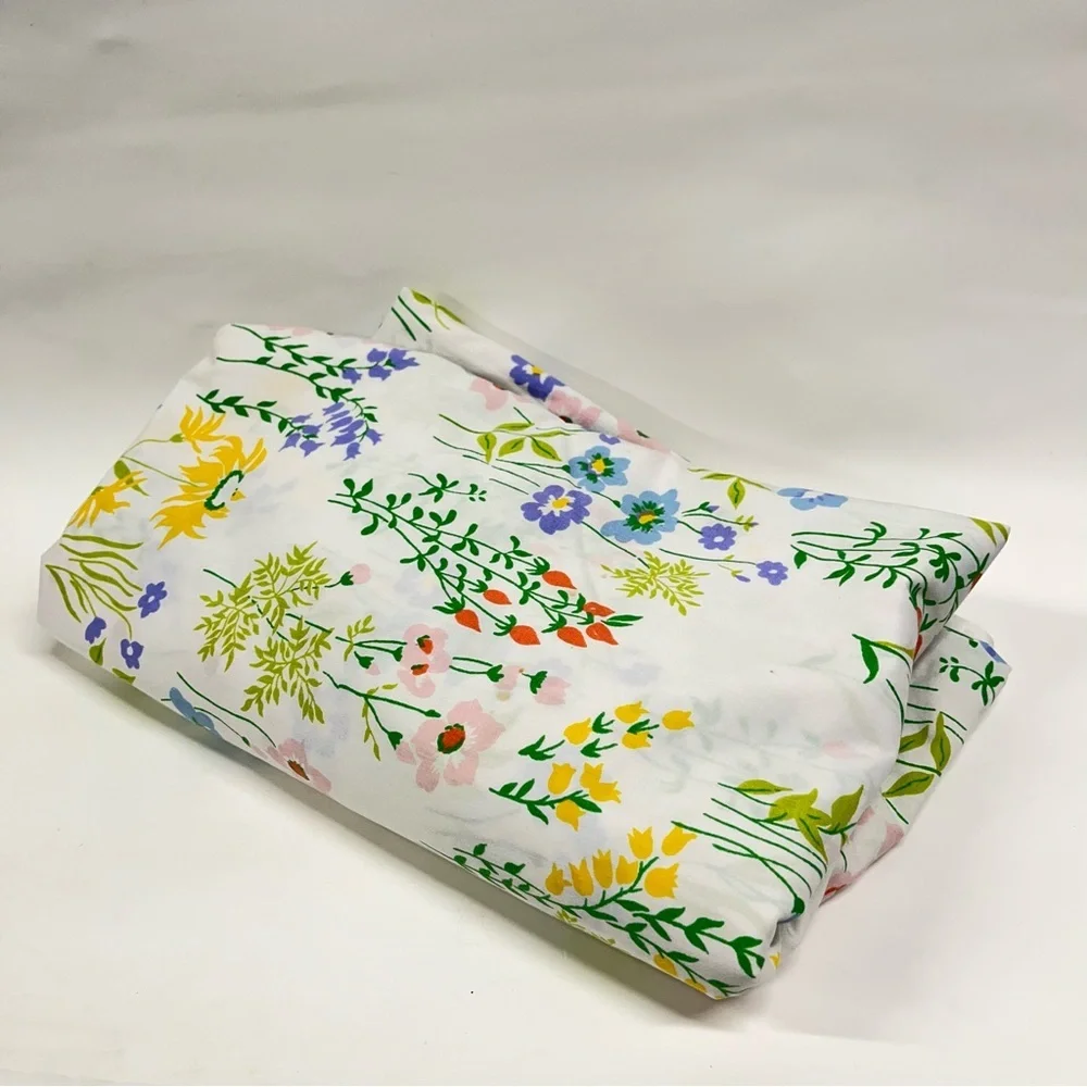 VintageFull Fitted Sheet Cotton Polyester white colorful rainbow EUC